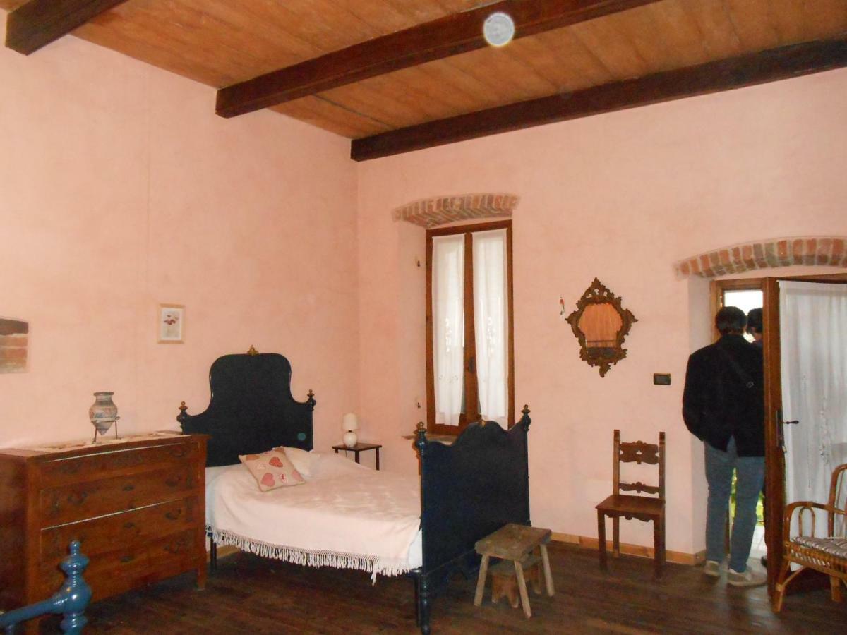 B&B Cascina Marie Bricherasio ภายนอก รูปภาพ
